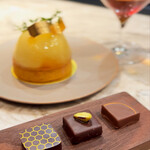 Chocolaterie&Bar ROND-POINT by Hirofumi Tanakamaru - 