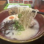 Hakata Chouten - 当然麺は細麺です！