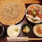 掌庵 蕎麦 石はら - Bセット・ミニ海鮮丼と冷たいお蕎麦､ そばつゆ､薬味､お漬物､切り干し大根､が付いていました♪