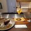 紅茶専科 紅一門 - 濃厚クラシックガトーショコラセット(税込2,068円)
①濃厚クラシックガトーショコラ(単品:968円) 
お飲み物①ダージリン・ファースト・フラッシュ(単品:1,100円) 