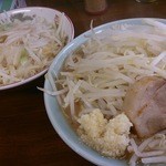 大勝軒直伝 金太郎 - すんごい野菜まみれ。。