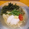 Gaba - とろだし冷やし麺(税込880円)
                トッピングは鶏胸肉(低温調理)×2枚、笹切り葱、出汁漬けミニトマト、岩海苔、酢橘(輪切りハーフ)、音戸縮緬雑魚&胡瓜&茗荷