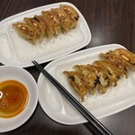 Bamiyan - 2023/07/31
                        本格焼餃子 142円×3個=426円
                        ✳︎ラインクーポン
                        426円-5%=405円（404.7円）
                        ✳︎プラチナパスポート-5%割引