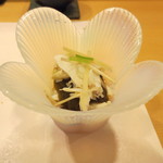 新ばし 星野 - 大分の渡り蟹ともずくの酢の物。さりげなく素晴らしい。