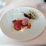 イル プレージョ - 仔牛の炭火ロースト　グリーンペッパーのソース