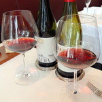 イル プレージョ - カレーマ　リゼルヴァ2008（左）エトナロッソ　タリア2010（右）