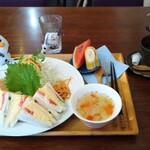 すまいるcafe - モーニングのサンドイッチ　ドリンク代＋300円