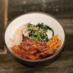 雄三郎 - 神戸牛ロースの焼き肉丼