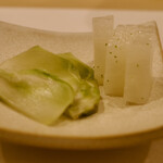 鮨 やすみつ - 搾菜 べったら漬け