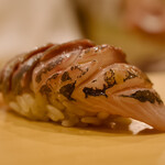 鮨 やすみつ - 鯵