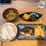 よこぼり食堂 - サワラの西京焼定食