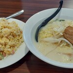 台湾料理 味源 - ラーメンセット（豚骨ラーメン＆炒飯）