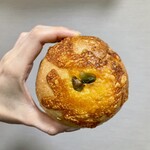 SONOHI BAGEL - 『ベーグル 枝豆チェダーチーズ』