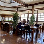 Shirakabe Kurabu - 店内