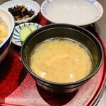 Hikariya - 天丼（並）お味噌汁は油揚げ・大根・長ネギ