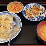 祥龍 - 炒飯と餃子定食