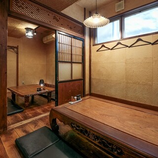 Designed with an image of the early Showa era. A tatami room recommended for entertaining and banquets