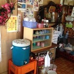 波止場食堂 - 水はセルフサービス