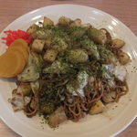 里 - じゃがいも入り焼きそば