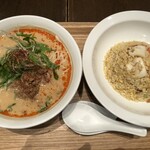 かにチャーハンダイニングの店 - 坦々麺+五目海鮮チャーハン