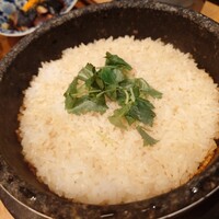 ダイナミックキッチン＆バー 響 中之島フェスティバルプラザ店 - 土鍋の鯛めし おこげは出来るんだが、こびりついて綺麗にはがれないんだよね、、、