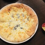 イタリアンバル Viva - ゴルゴンゾーラ＆メープルピッツア