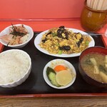 華萬 - 料理写真:木耳と玉子炒め定食