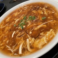 華都飯店 - 酸辣湯麺 2000円