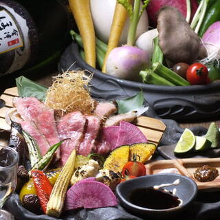 我們熟練的廚師將為您提供日本料理和西餐！