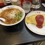 Miki Ikkan Rou - 本日のランチ！オムライスとラーメン！。