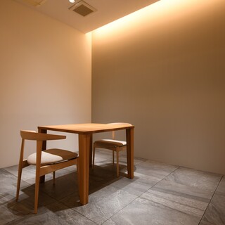 限りなく無駄をそぎ落とした柔和な雰囲気の空間