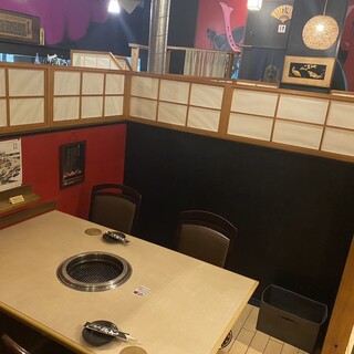 2名～4名様（半個室テーブル）