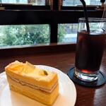 Bumbou Dou Gyarari Kafe - ケーキセット