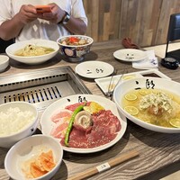 焼肉&手打ち冷麺 二郎 KANAYAMA - 