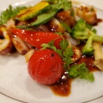 カジュアルフレンチBar 7FUKU - 赤が良い。