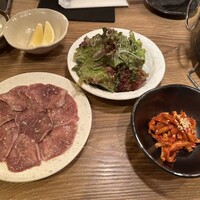 炭火焼肉ホルモン うしごろ 中目黒店 -  炭火焼肉ホルモン うしごろ 中目黒店 -