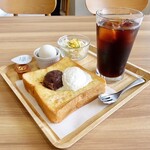 n.cafe - あんこ&ホイップトースト ドリンク代+250円