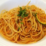 Yotteria GAKU Terrazza - パスタランチ：ツナとズッキーニと青唐辛子のトマトソース