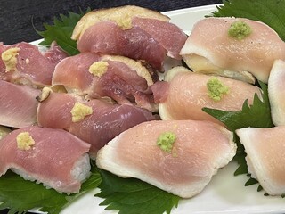 焼鳥 あかべえ - 地鶏のお寿司　2ケ360円〜