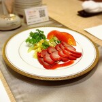 北京料理桂蘭 - 北京風の焼豚は見た目も実に美しい！！(o^^o)
