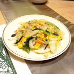 北京料理桂蘭 - 専用ダレをかけて味変を楽しませて頂きました(o^^o)