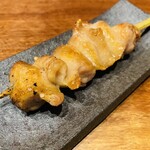 やきとり 嶋家 - 脂たっぷりのぼんじり。