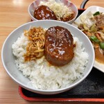 越前 - 野菜炒め定食830円選べるおかずは煮込みハンバーグ選択