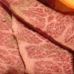 Yakiniku Yawa Gyuu Juubee - 極上カルビ（拡大）　1290円！