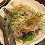 双庵 - 双庵特製魚介サラダ 850円。
