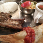 チュニジア餃子とスペアリブのセット