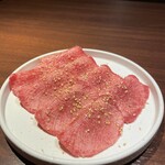 Average thinly sliced Salted beef tongue