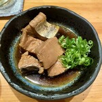 Koyomi - カウンターの大皿から、鰹角煮。