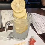 旬魚菜・なべ きん魚 - 生搾りレモン酎ハイ