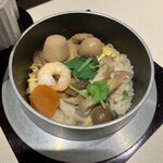 とり福 - 鶏とごぼうの五目釜飯ハーフ（780円）2023.7